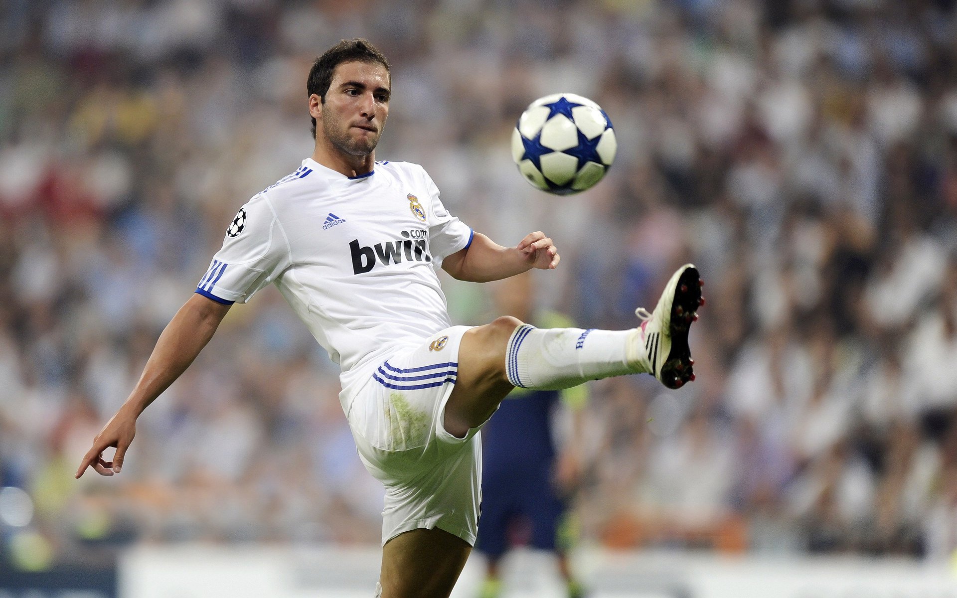 九游网-【未来科技应用】AI辅助裁判确保比赛公正性，ai裁判最早应用于哪年